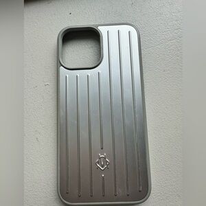 Rimowa 13 Pro Max Case